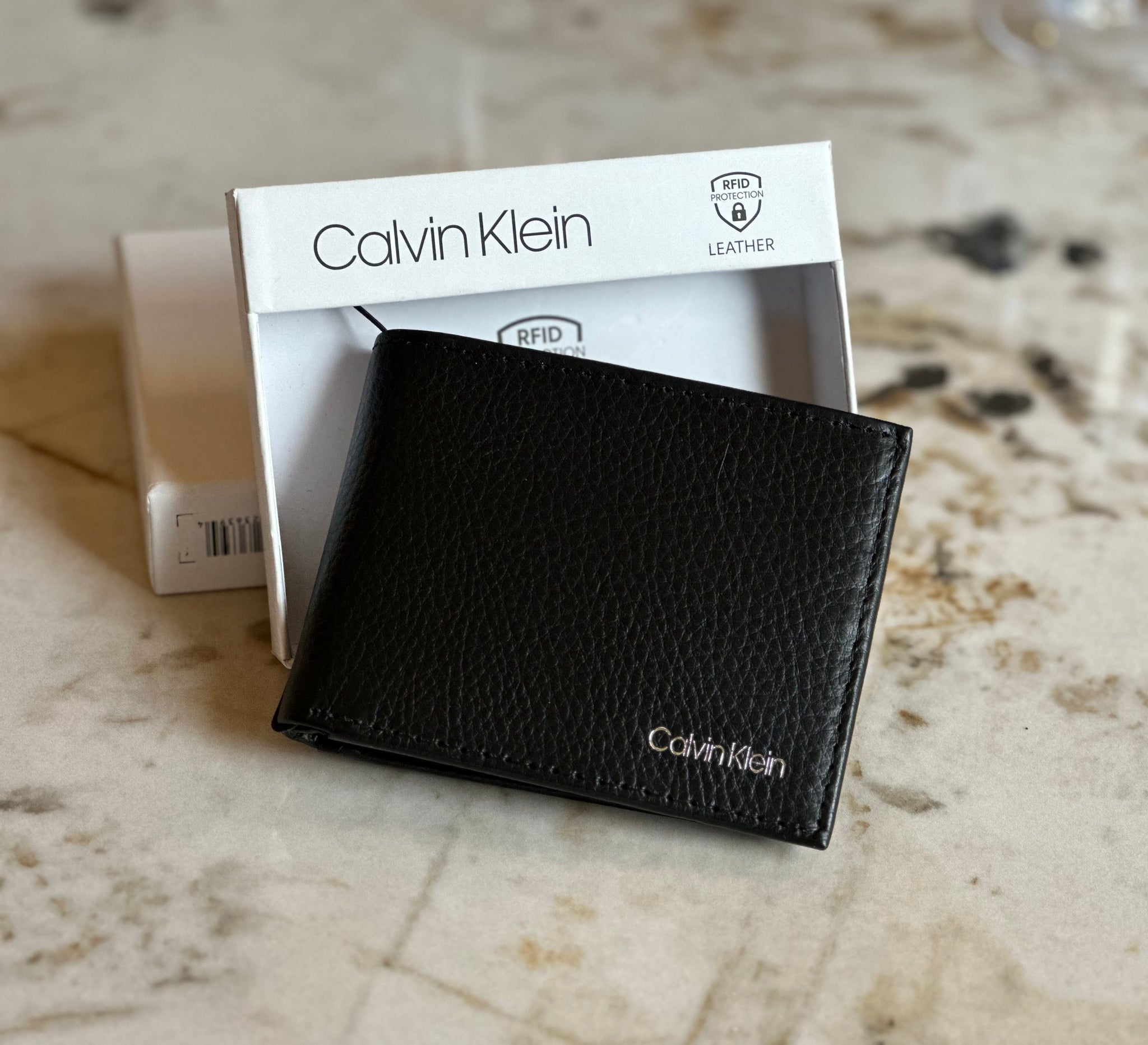 Calvin klein billeteras hombre sale